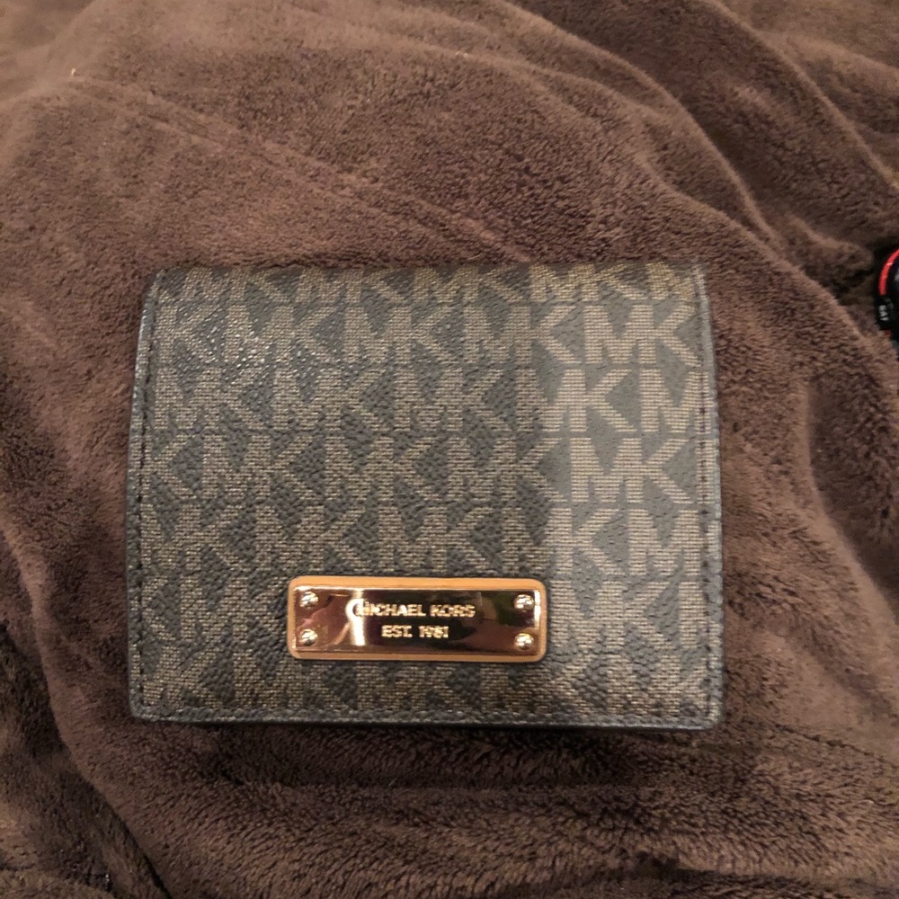 Small MICHAEL KORS wallet
